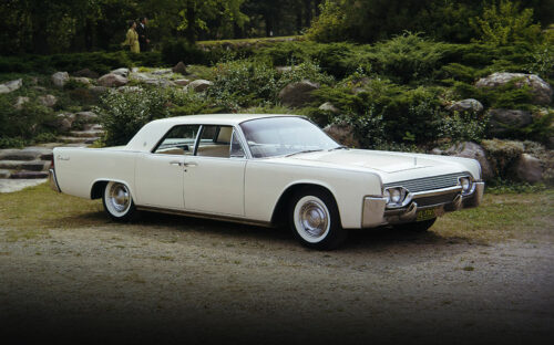 Timeless Elegance: 1960s Lincoln Continental