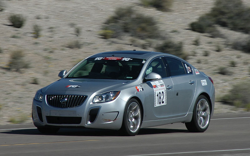 2013 Buick Regal Top Speed Record - media.gm.com