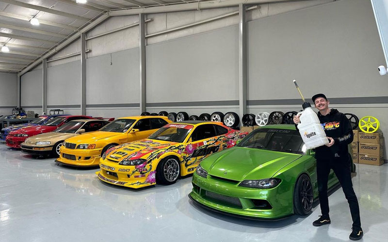 Adam LZ - @adam_lz on instagram.com