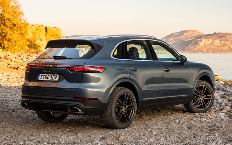 2023 Porsche Cayenne - newsroom.porsche.com