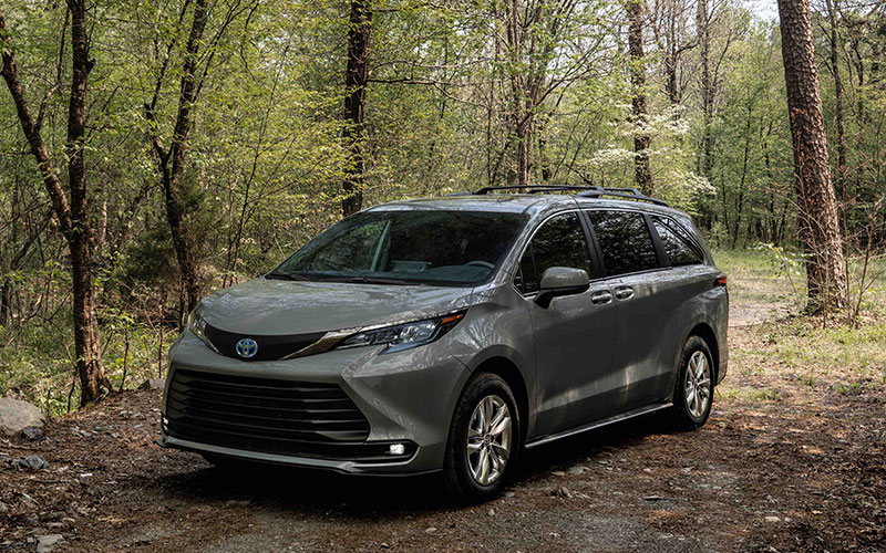 2023 Toyota Sienna Woodland Edition - pressroom.toyota.com