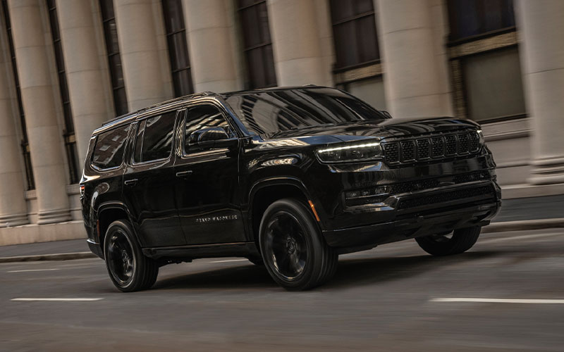 2023 Jeep Grand Wagoneer Series III Obsidian - media.stellantisnorthamerica.com