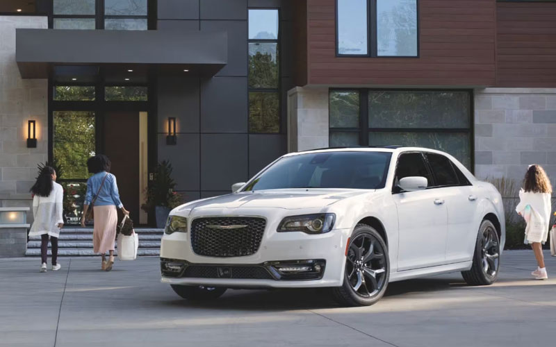 2023 Chrysler 300 - chrysler.com