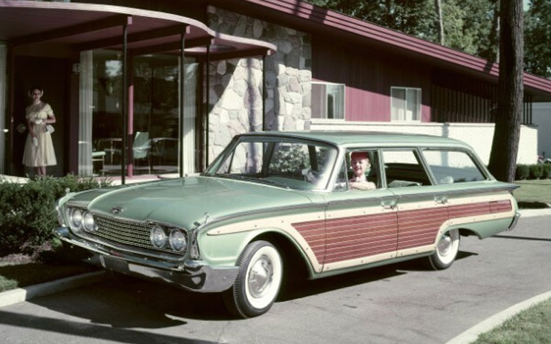 1960 Ford Country Squire - media.ford.com