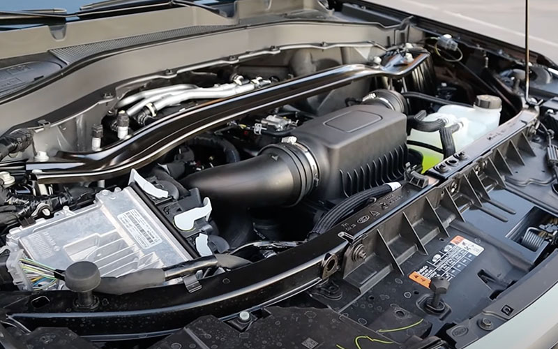2023 Ford Explorer 3.0L V6 - Ben Hardy on YouTube