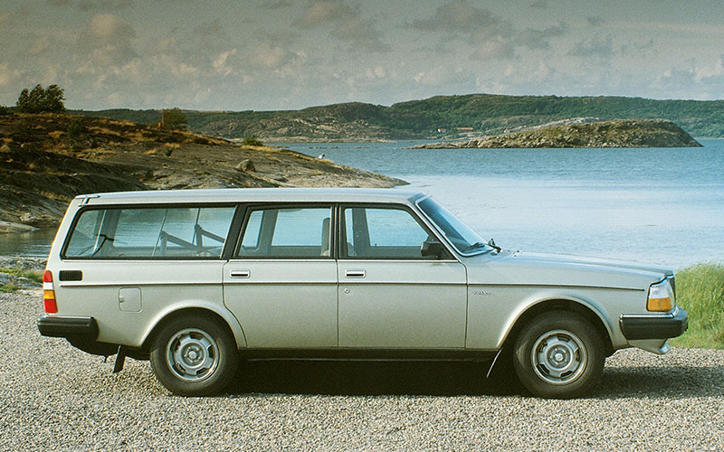 1983 Volvo 240 - media.volvocars.com