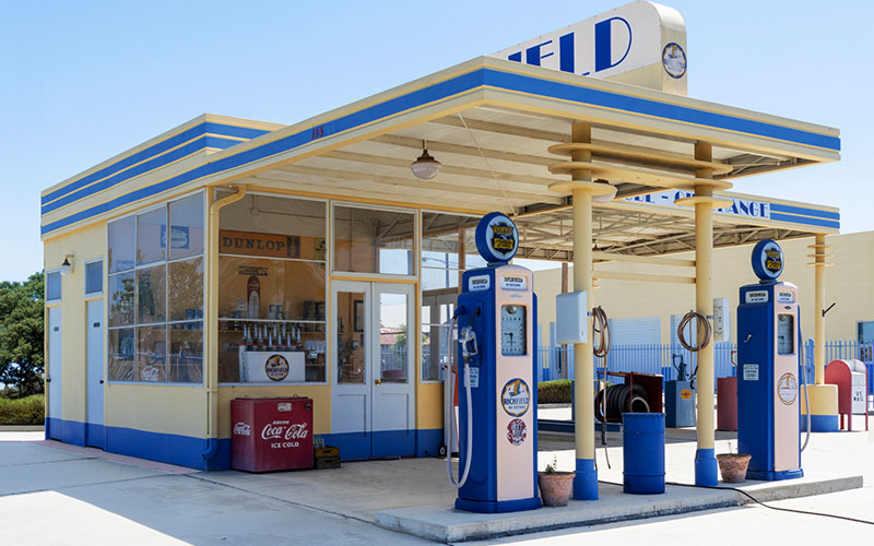 Retro Gas Station Retro Gas Station