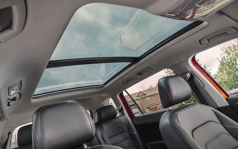 2020 Volkswagen Tiguan Panoramic Sunroof - media.vw.com