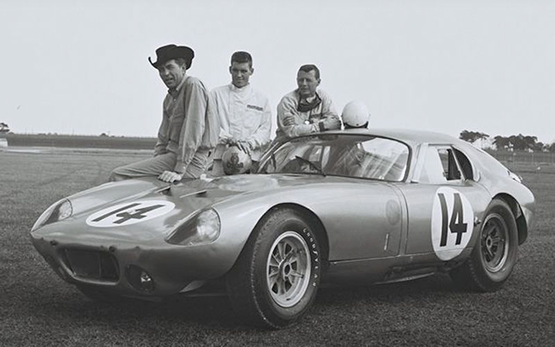 Carroll Shelby and drivers Dave MacDonald and Bob Holbert - Shelby American on YouTube
