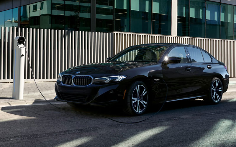 2023 BMW 330e - bmwusa.com