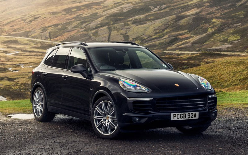 2015 Porsche Cayenne - netcarshow.com