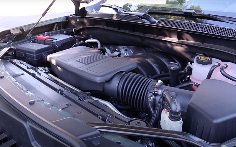 2023 Chevrolet Suburban 6.2L V8 - Ben Hardy on YouTube