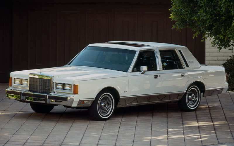 1989 Lincoln Town Car Cartier Edition - media.lincoln.com