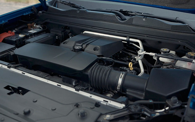 2023 Chevrolet Colorado ZR2 Engine - media.chevrolet.com