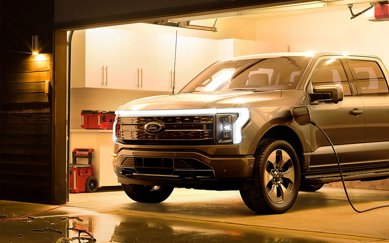 2023 Ford F-150 Lightning - ford.com