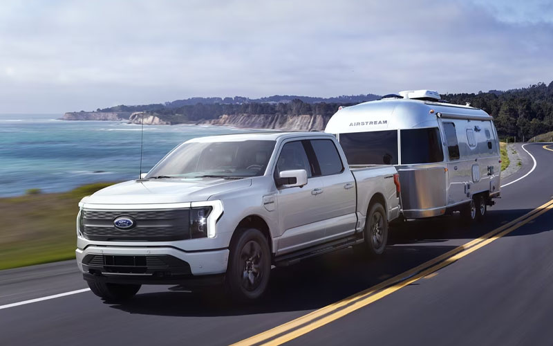 2023 Ford F-150 Lightning - ford.com