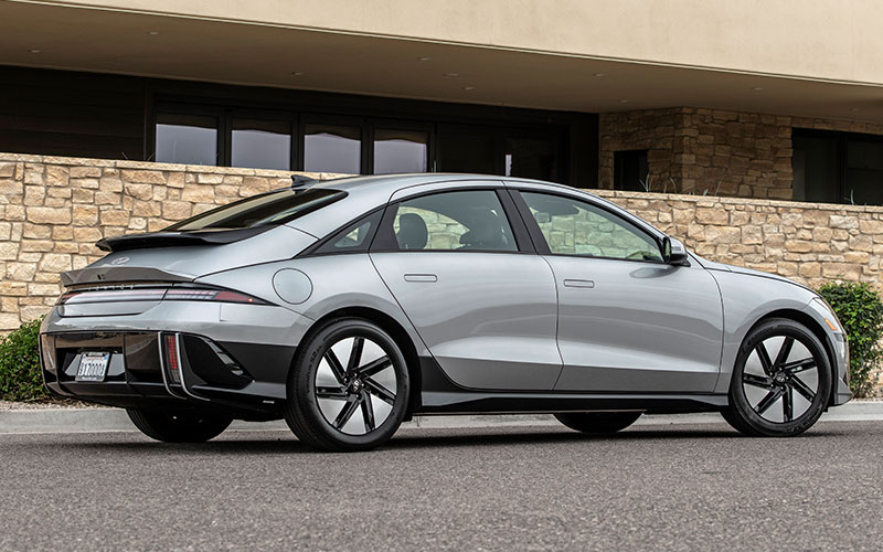 2023 Hyundai Ioniq 6 SE - hyundainews.com