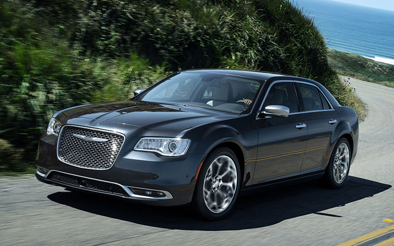 2019 Chrysler 300C - media.stellantisnorthamerica.com