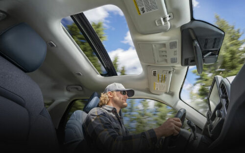 What's the Difference Between a Sunroof and Moonroof?