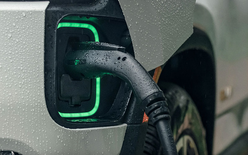 2023 Rivian R1S - rivian.com