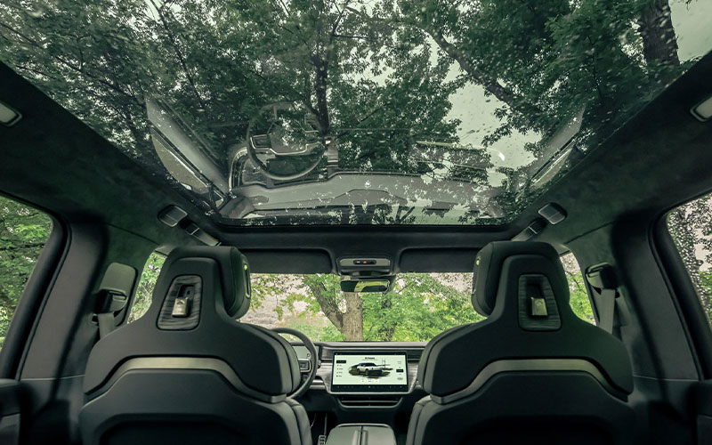 2023 Rivian R1S Panoramic Glass Roof - rivian.com