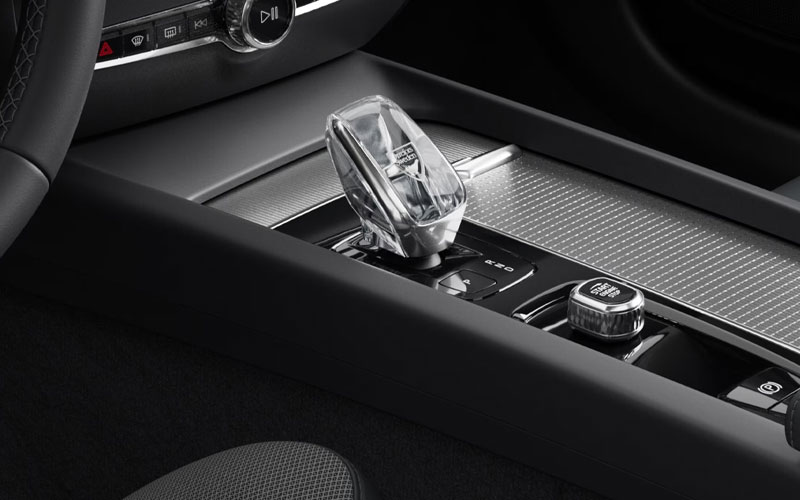 2023 Volvo S60 Crystal Gear Shifter - volvocars.com