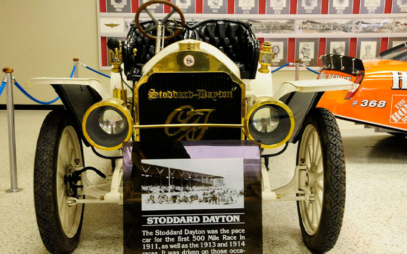 1911 Stoddard-Dayton - Valerie Everett on Wikimedia.org
