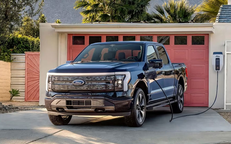 2023 Ford F-150 Lightning - ford.com