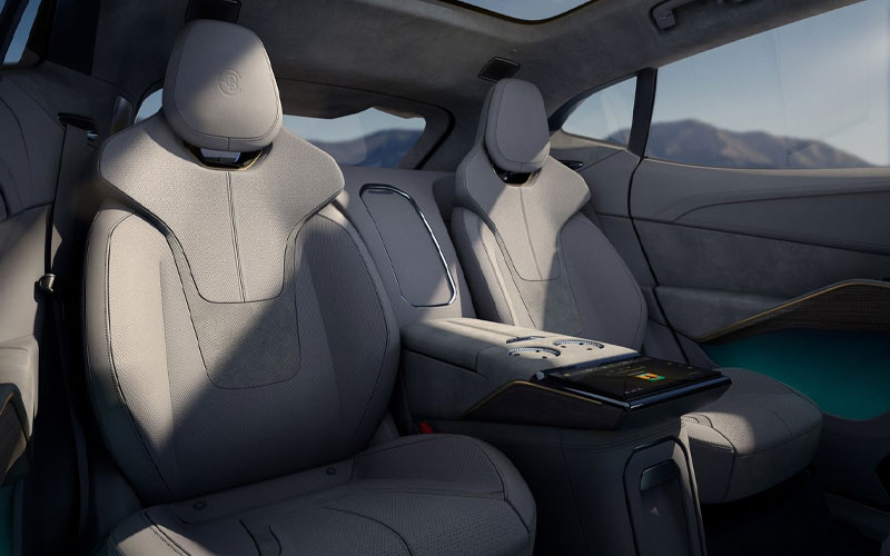 2023 Lotus Eletre - netcarshow.com 2023 Lotus Eletre - netcarshow.com