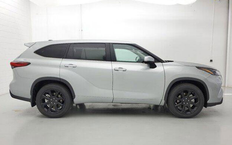2023 Toyota Highlander LE - carsforsale.com
