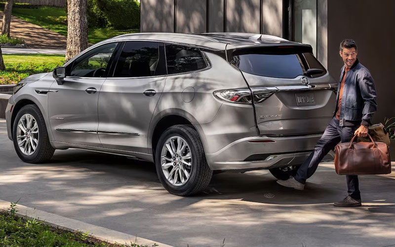 2024 Buick Enclave hands-free liftgate - buick.com