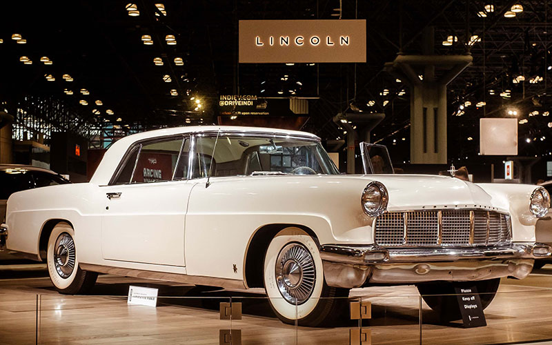 Elvis Presley’s 1956 Continental Mark II - media.lincoln.com