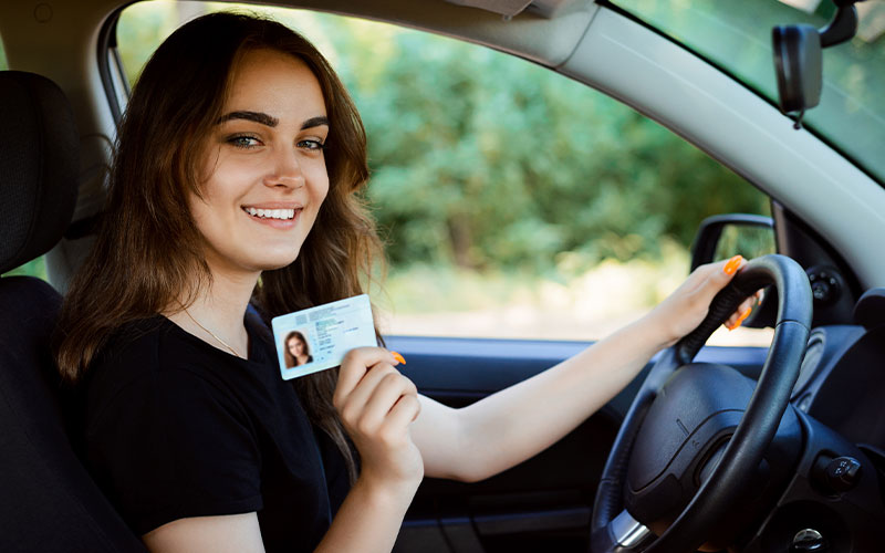 Teen with drivers licence