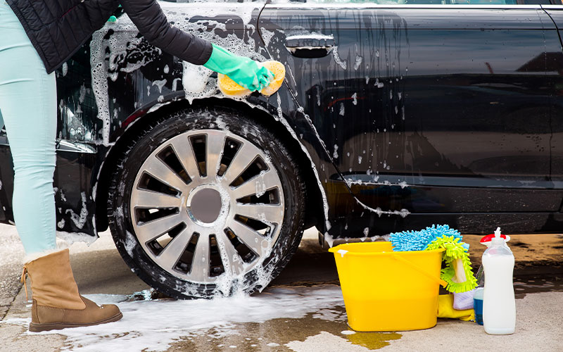 Washing car