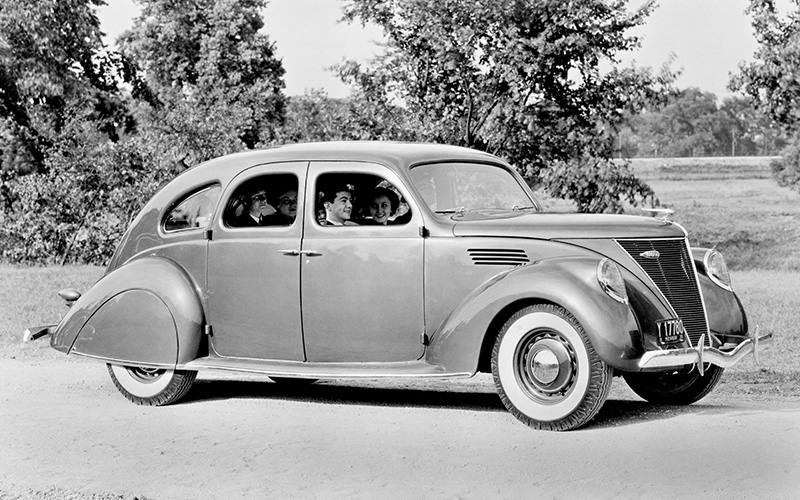 1936 Lincoln Zephyr - media.lincoln.com