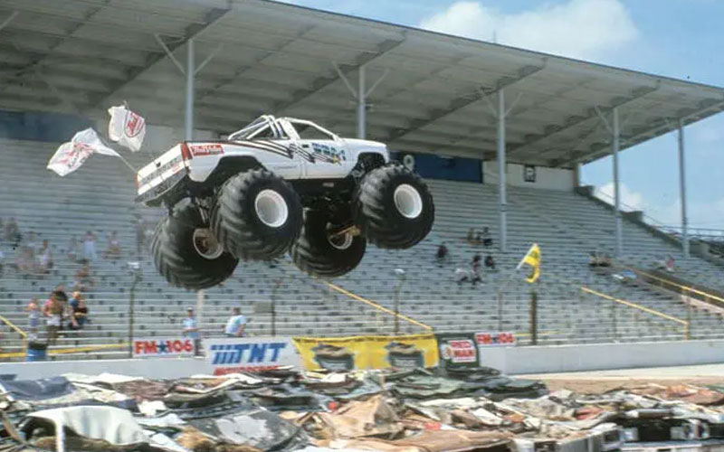 1988 Monster Truck Challenge - history.com 1988 Monster Truck Challenge - history.com