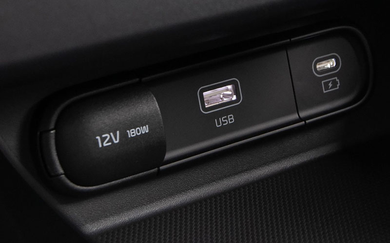 2024 Kia Seltos USB-C charging ports - kia.com