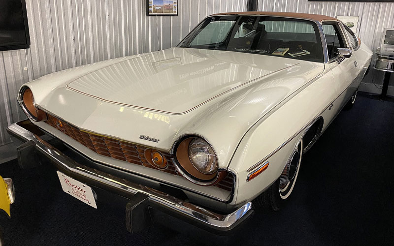 1974 AMC Matador Oleg Cassini coupe - Christopher Ziemnowicz on Wikimedia.org