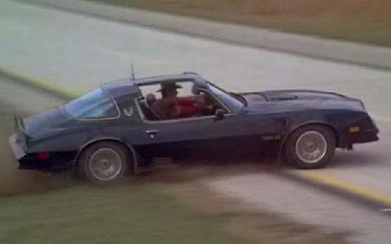 1977 Pontiac Firebird Trans Am from Smokey and the Bandit - imcdb.org