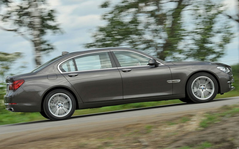 2013 BMW 750Li - netcarshow.com