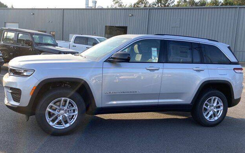 2024 Jeep Grand Cherokee Laredo X - carsforsale.com