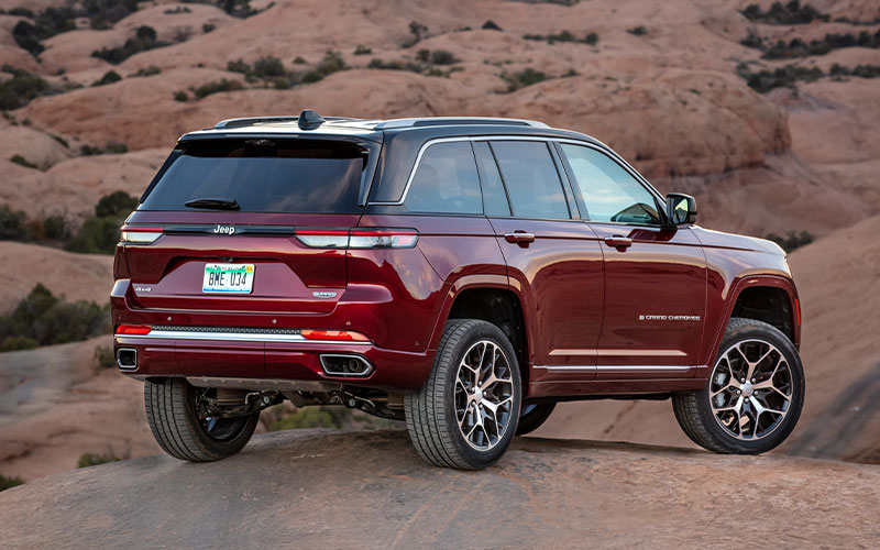 2024 Jeep Grand Cherokee Summit Reserve - media.stellantisnorthamerica.com