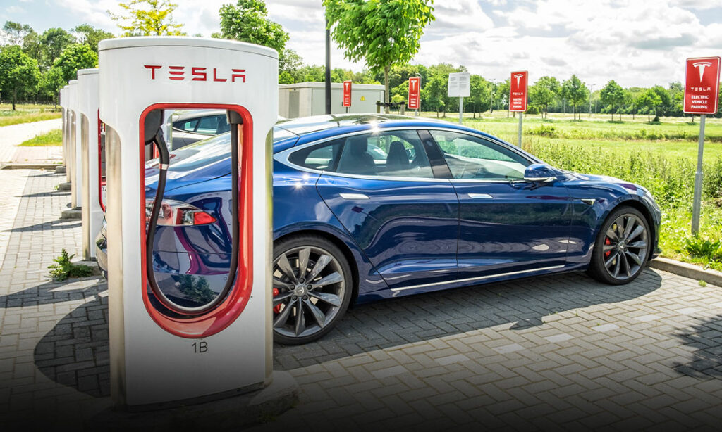EVs Struggle as Hybrids Soar