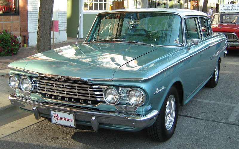 1962 Rambler Ambassador - Christopher Ziemnowicz on wikimedia.org