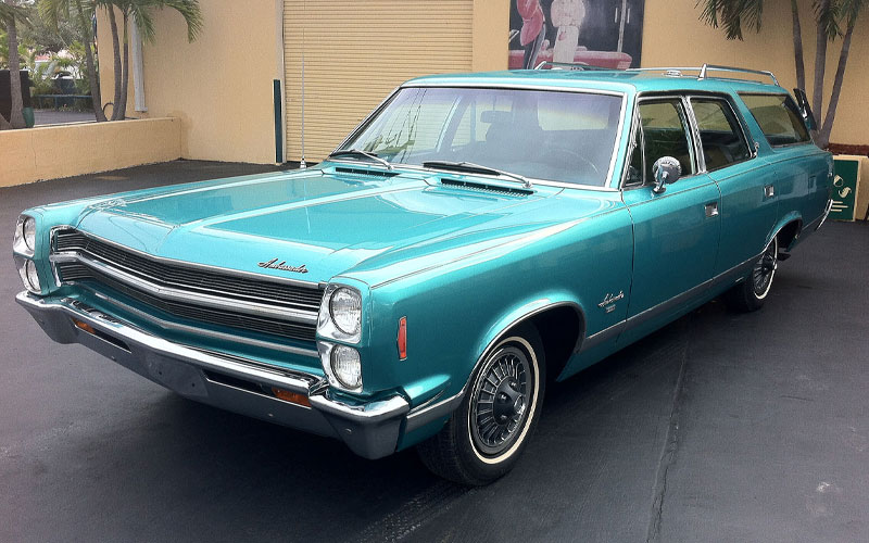 1968 AMC Ambassador DPL wagon - Christopher Ziemnowicz on wikimedia.org