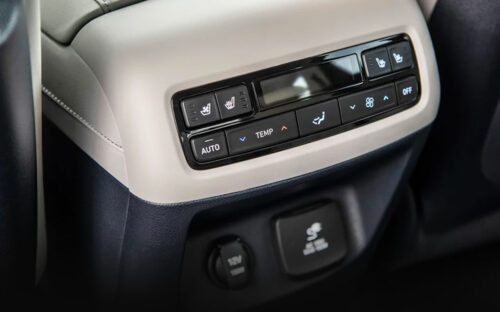 How to Fight the Frost with Heated Car Accessories