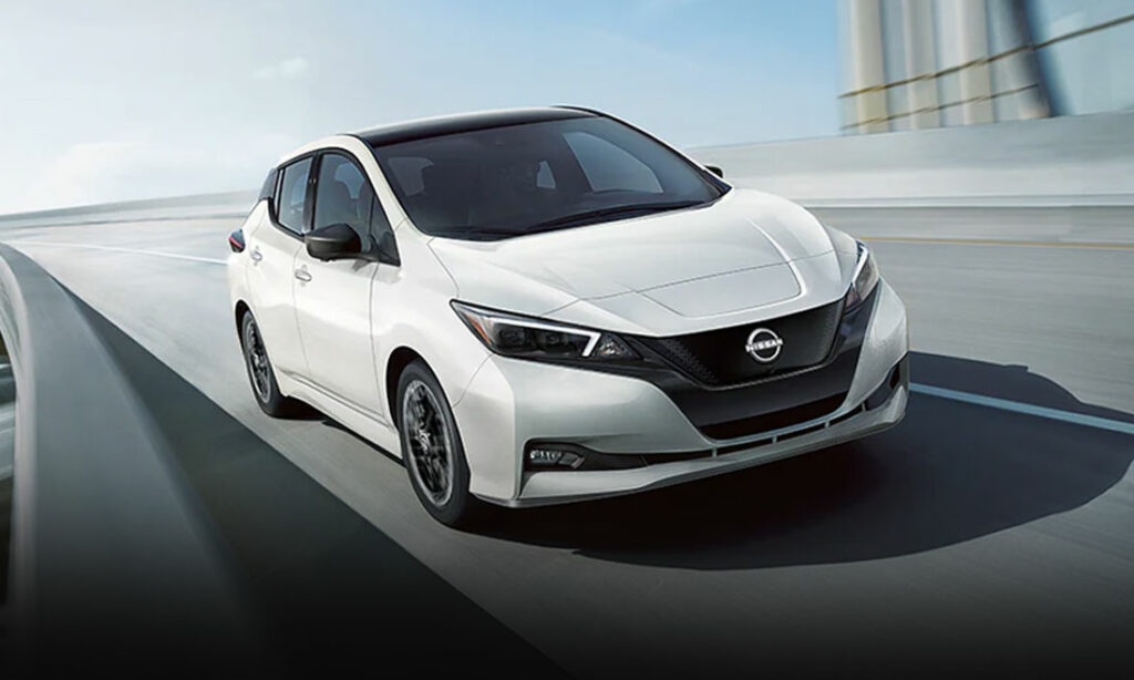 Sneak Peek Porsche Taycan Cross Turismo