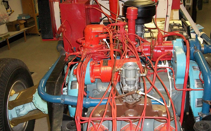 Tucker 589cu.in. prototype direct drive engine - Nickshu on wikimedia.org