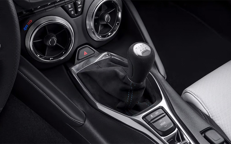 2024 Chevrolet Camaro Interior Manual Shifter - chevrolet.com