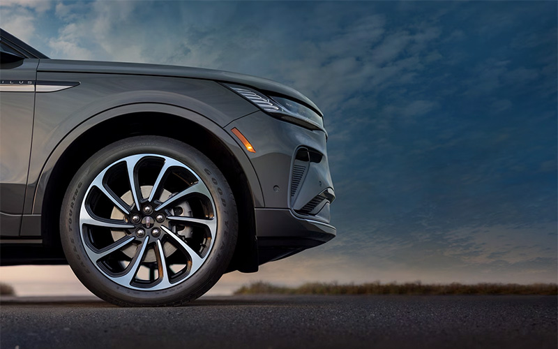 2024 Lincoln Nautilus Front Passenger Side Tire - lincoln.com